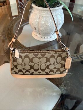 🤍🤎VINTAGE COACH DEMI SIGNATURE CANVAS & LEATHER SHOULDER BAG!🤍🤎#6094